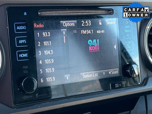 Used 2018 Toyota Tacoma TRD Sport image 16