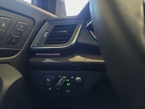 Used 2018 Audi SQ5 Prestige w/ Prestige Package AWD/4WD image 29
