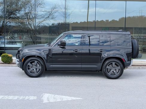 Used 2025 Land Rover Defender 110 S image 2