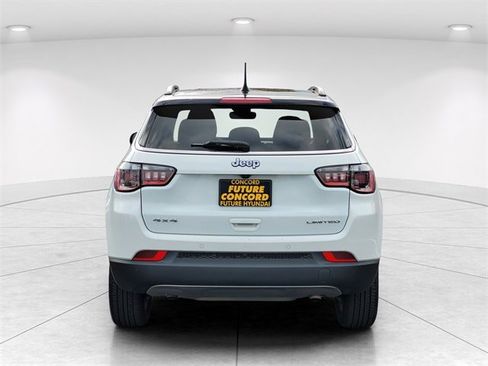 Used 2024 Jeep Compass Limited image 5