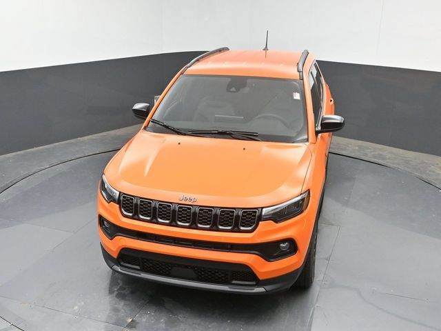 Used 2026 Jeep Compass Latitude AWD/4WD image 34