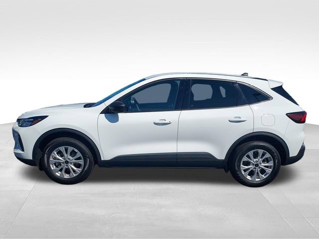 Used 2025 Ford Escape Active AWD/4WD image 2