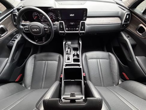 Used 2022 Kia Sorento EX image 30