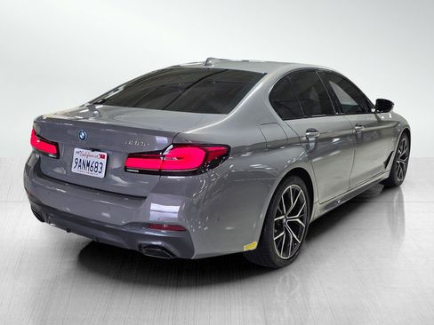 Used 2022 BMW 530e w/ Premium Package image 6