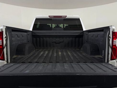 Used 2020 Chevrolet Silverado 1500 LT Trail Boss AWD/4WD image 11