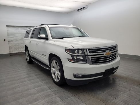 Used 2017 Chevrolet Suburban Premier image 13