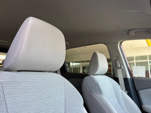 Used 2023 Nissan Rogue SV FWD image 22