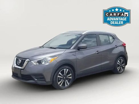 Used 2020 Nissan Kicks SV FWD image 2