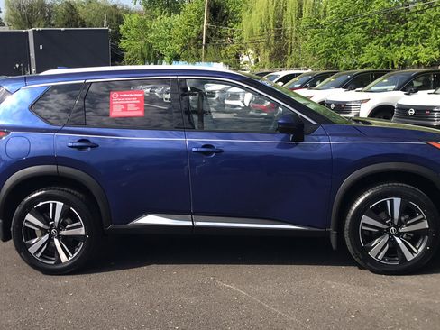 Certified 2022 Nissan Rogue Platinum w/ Head-Up Display Package image 29