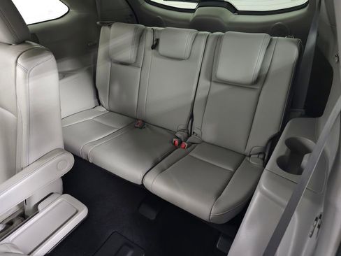 Used 2016 Toyota Highlander Limited Platinum AWD/4WD image 34