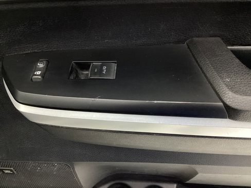 Used 2015 Toyota Tundra Limited w/ Limited Premium Package image 38