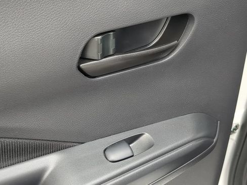 Certified 2025 Nissan Kicks Play S FWD image 25