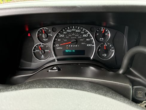 Used 2022 Chevrolet Express 2500 w/ Driver Convenience Package RWD image 35