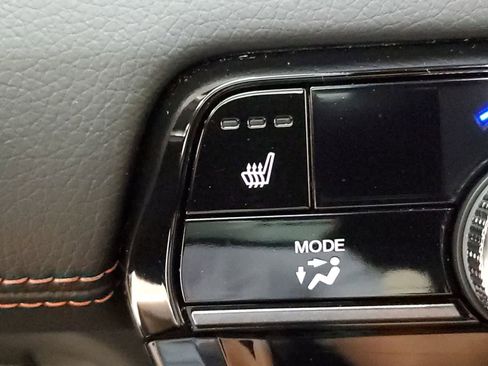 Used 2024 Honda Pilot TrailSport image 6