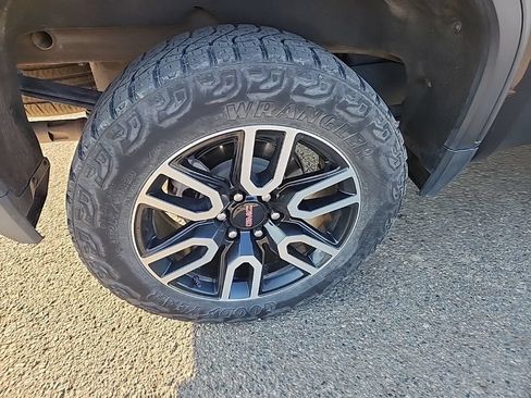 Used 2023 GMC Sierra 1500 AT4 AWD/4WD image 49