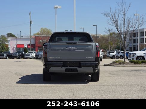 Used 2024 GMC Sierra EV Denali image 6