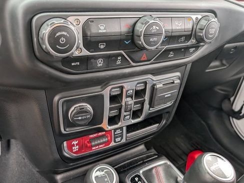 Used 2023 Jeep Gladiator Rubicon w/ LED Lighting Group image 30