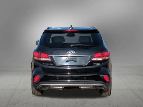 Used 2017 Hyundai Santa Fe Limited image 5