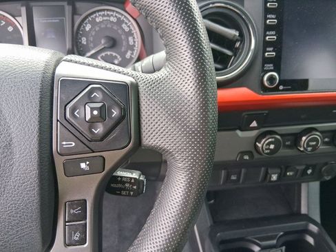 Used 2020 Toyota Tacoma TRD Sport image 22