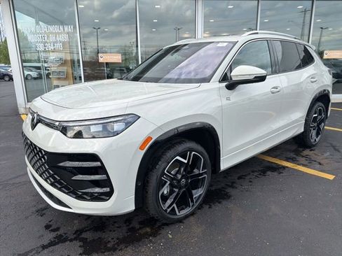 New 2026 Volkswagen Tiguan SEL R-Line AWD/4WD image 18