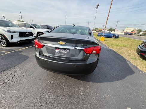 Used 2015 Chevrolet Impala LT w/ Convenience Package image 4