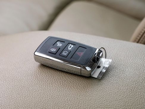 Used 2019 Land Rover Range Rover image 57