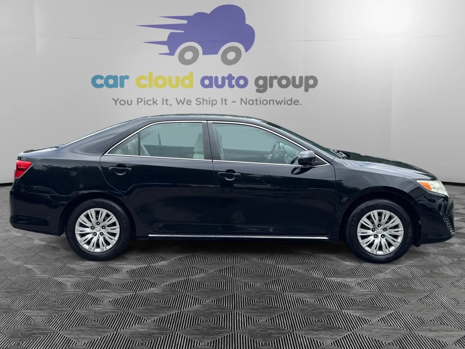 Used 2012 Toyota Camry LE FWD image 6