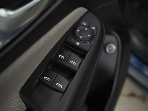 Used 2024 Buick Envista Avenir image 23