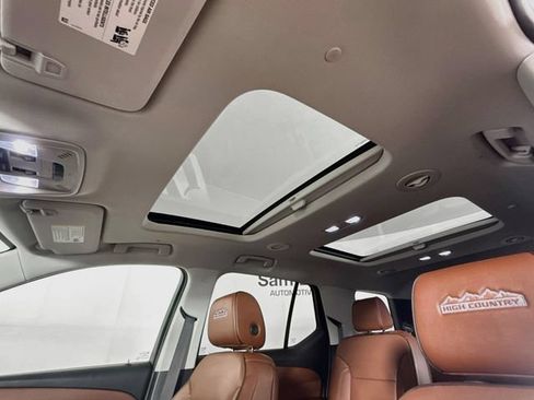 Used 2019 Chevrolet Traverse High Country AWD/4WD image 23