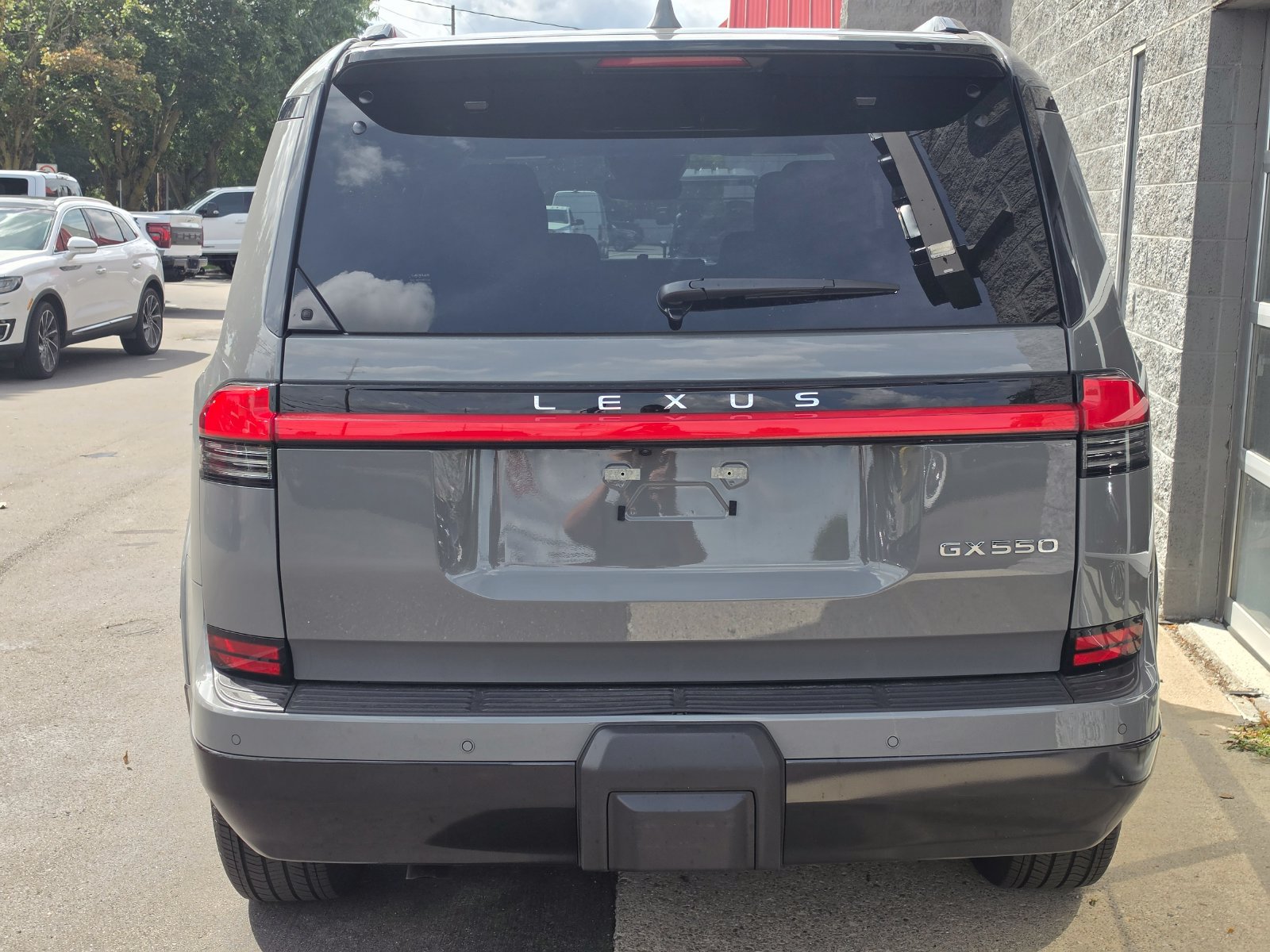 Used 2026 Lexus GX 550 w/ Accessory Package (2T) AWD/4WD image 5