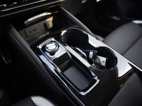 Used 2025 Buick Envision Sport Touring image 16