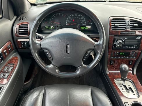 Used 2002 Lincoln LS image 16