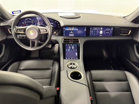 Used 2022 Porsche Taycan 4 Cross Turismo image 18