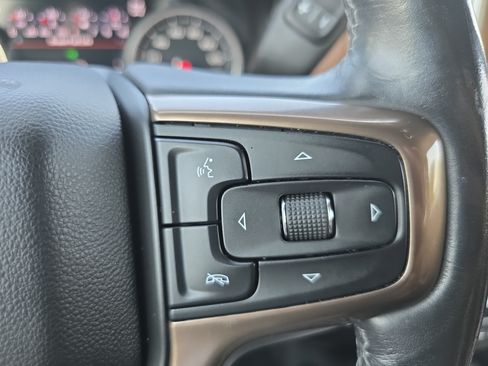 Used 2020 Chevrolet Silverado 1500 High Country w/ Technology Package AWD/4WD image 17