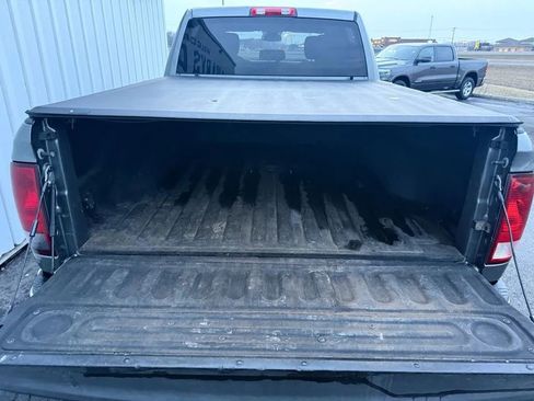 Used 2013 RAM 2500 Tradesman w/ Chrome Appearance Group image 11