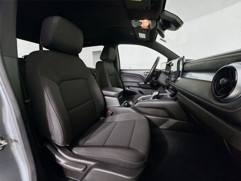 Used 2023 Chevrolet Colorado LT w/ LT Convenience Package II image 28