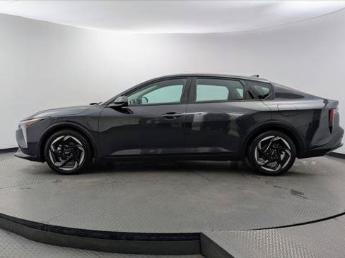 Used 2025 Kia K4 EX FWD image 3