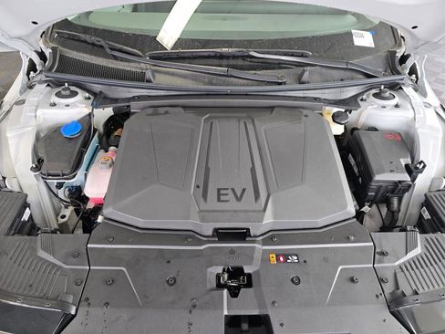 New 2026 Hyundai Ioniq 5 SE AWD/4WD image 12