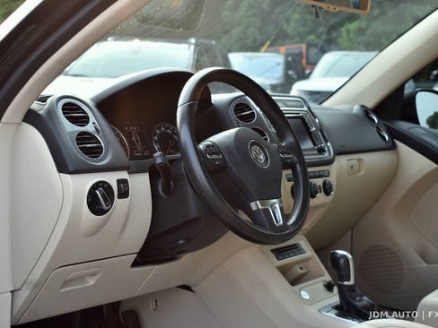 Used 2016 Volkswagen Tiguan SE AWD/4WD image 18