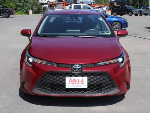 Used 2022 Toyota Corolla LE w/ Carpet Mat Package (TMS) FWD image 2
