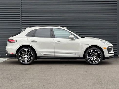 New 2026 Porsche Macan image 8