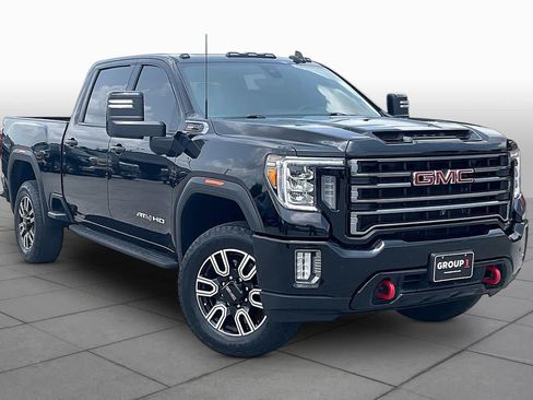 Used 2022 GMC Sierra 2500 AT4 w/ AT4 Premium Plus Package AWD/4WD image 3