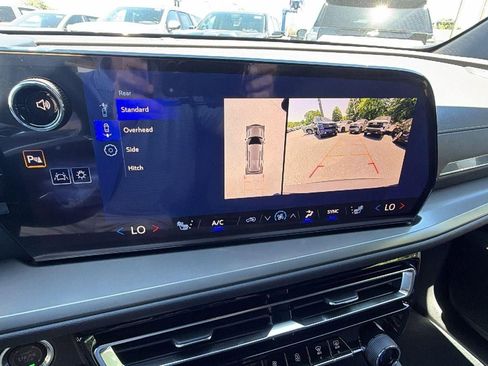 New 2026 Chevrolet Traverse LT w/ Driver Confidence Package FWD image 25