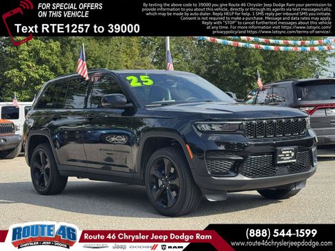 Used 2025 Jeep Grand Cherokee Altitude AWD/4WD image 1