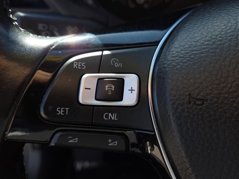 Used 2020 Volkswagen Passat 2.0T SE image 19