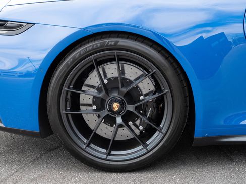 Certified 2026 Porsche 911 Carrera 4 GTS AWD/4WD image 33