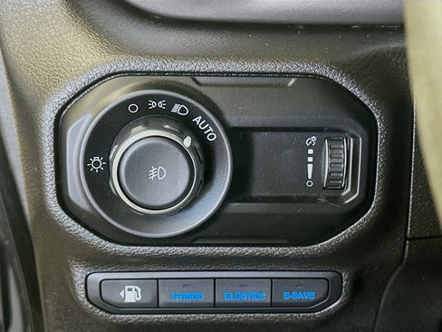 Used 2023 Jeep Wrangler Unlimited w/ Cold Weather Group AWD/4WD image 16