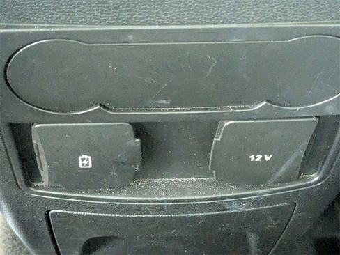 Used 2024 Ford Explorer XLT w/ Equipment Group 202A image 16