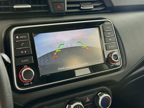 Used 2020 Nissan Versa S image 23