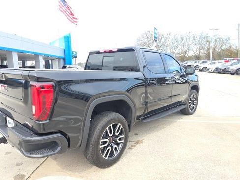 Used 2025 GMC Sierra 1500 AT4 w/ AT4 Premium Package image 13